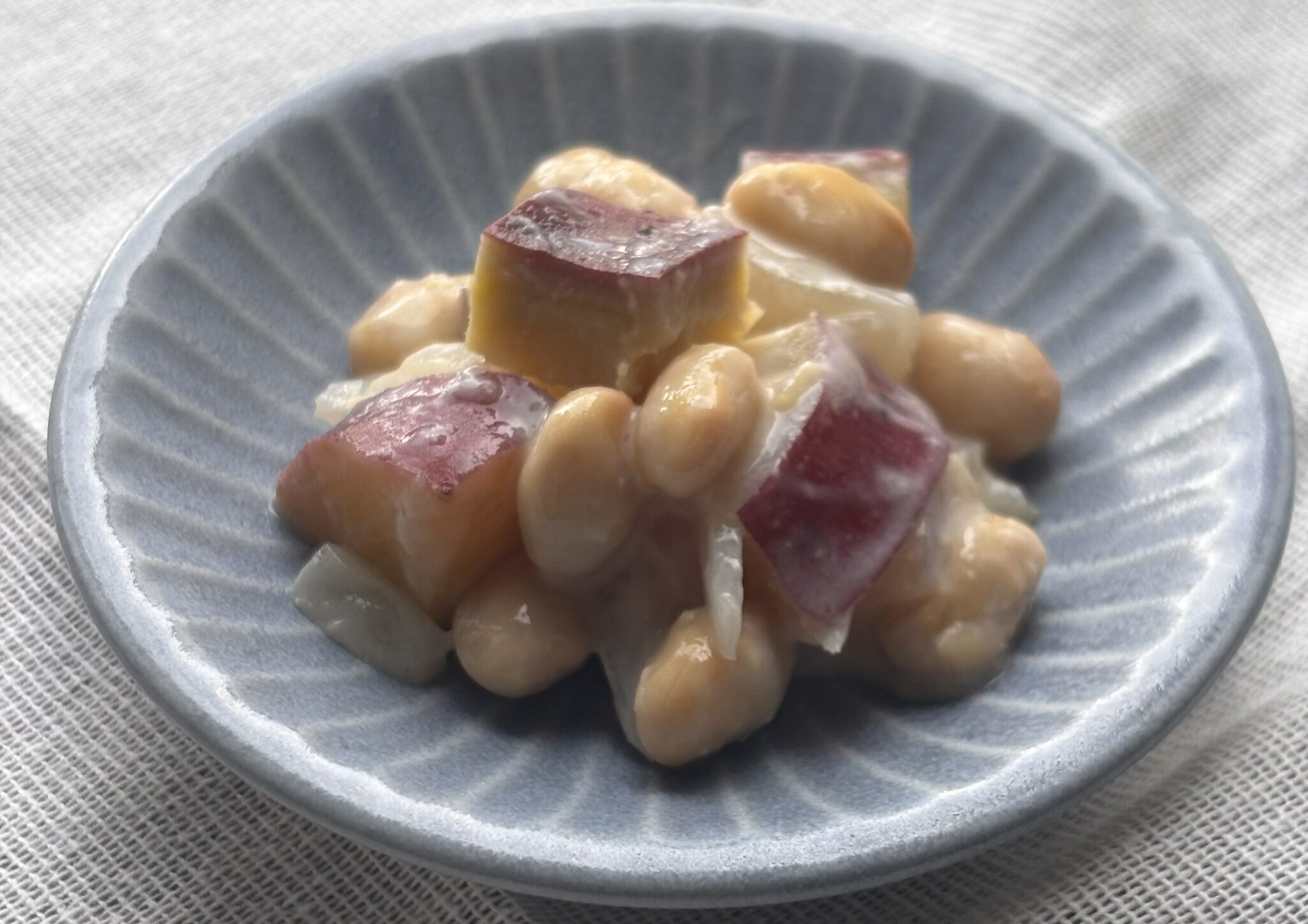 さつまいもと大豆のデリ風ポテサラ【いりやさとみ】