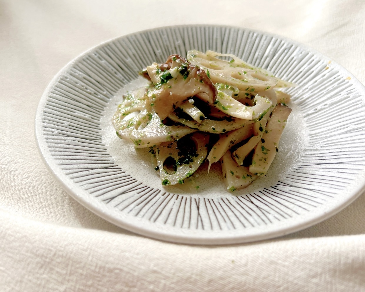 青のり香る ♡ れんこんとエリンギの和え物【内藤えみ】