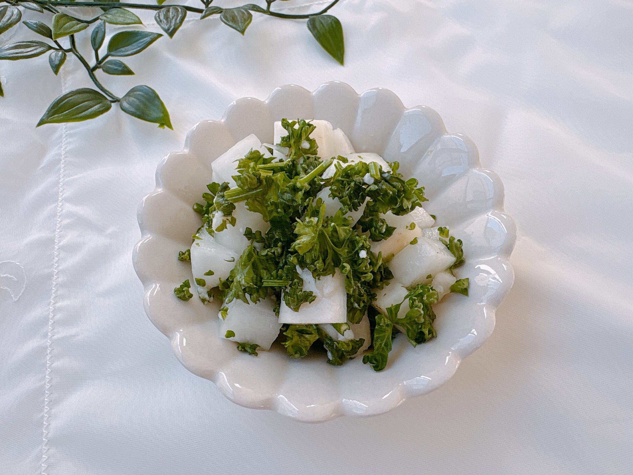 ゆず香る大根とパセリのサラダ【有光眞織】