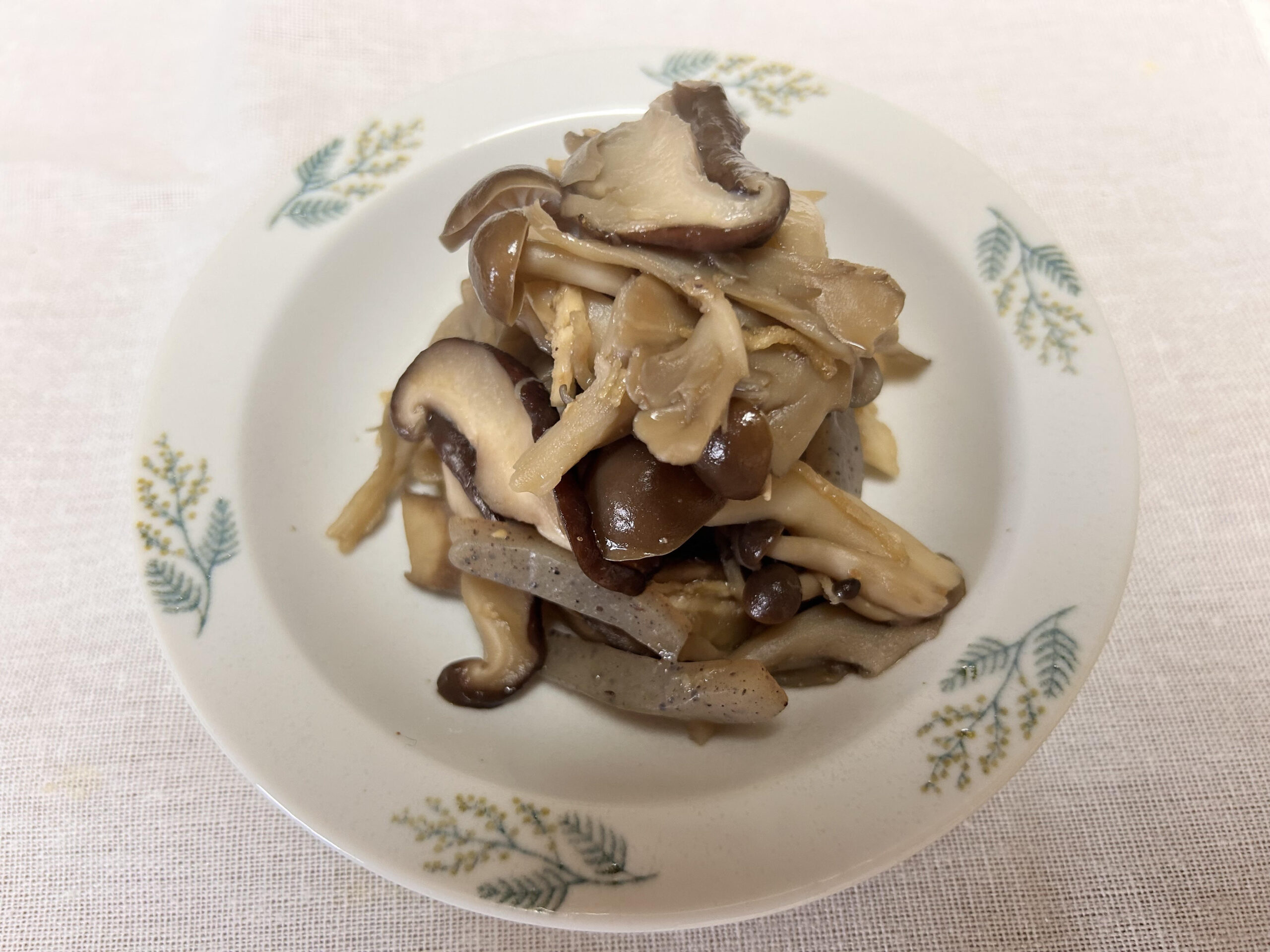 きのこと切り干しの発酵和え【冨澤茜】